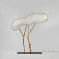 <a href="https://www.galeriegosserez.com/artistes/de-kergal-diane.html">Diane de Kergal</a> - Above the Sun only Sky - Pin parasol II